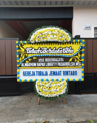 Papan Bunga Duka di Pujon
